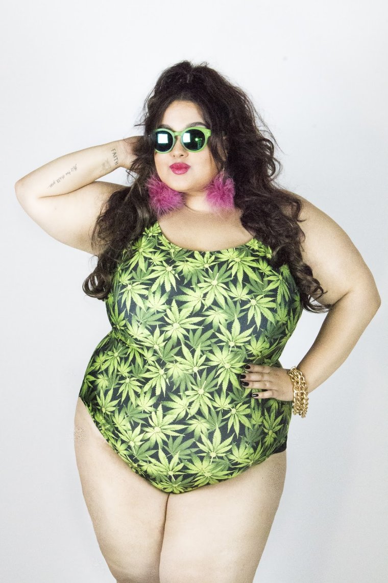 Смешные тетки в платье