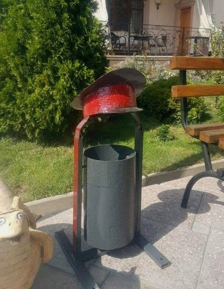 Человек и мусор