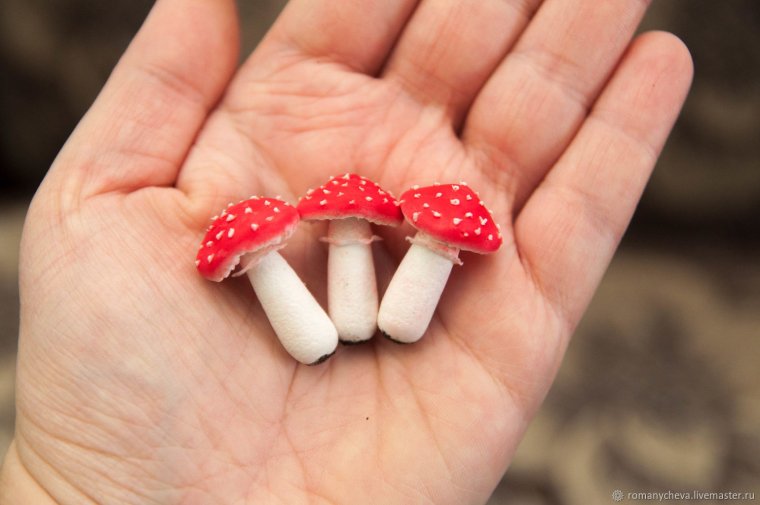 Как нарисовать модный рисунок с мухомором чтобы он расплывался