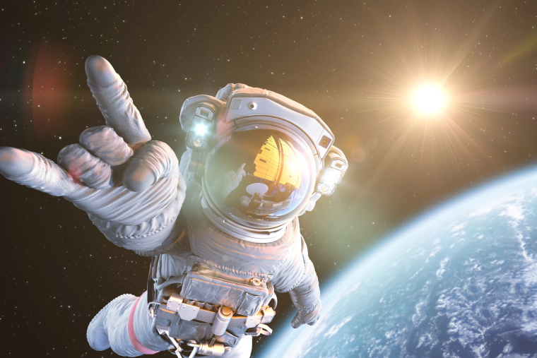 Астронавт в космосе