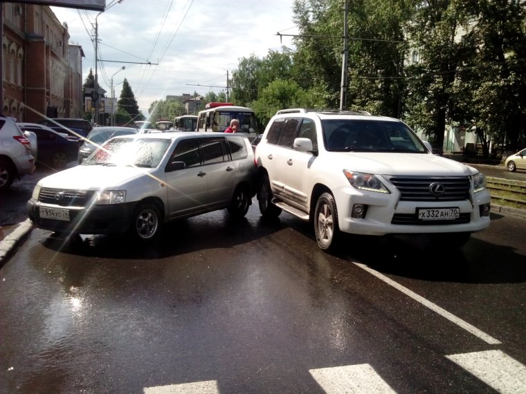 Водитель Лексуса