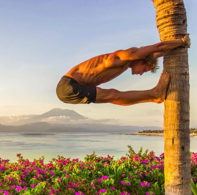 Прикольная йога