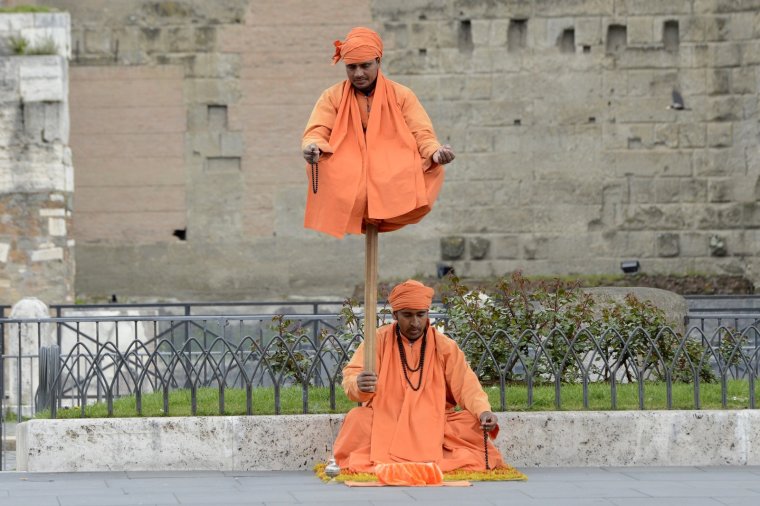 Тибетский монах левитация