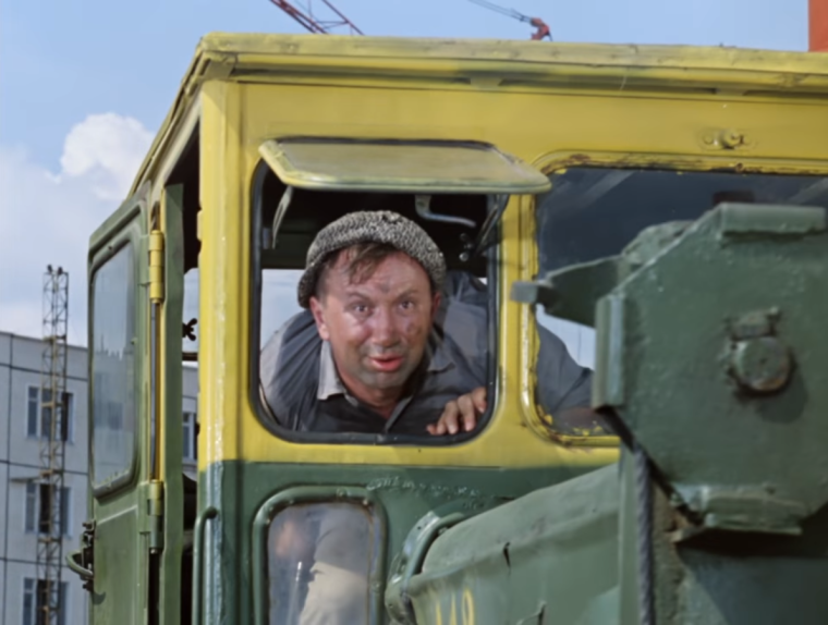 Веселый тракторист