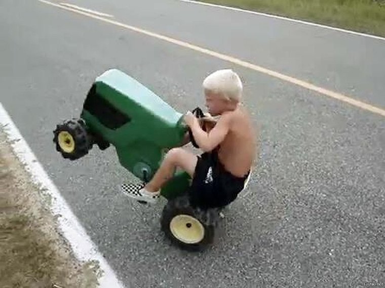 Смешной тракторист