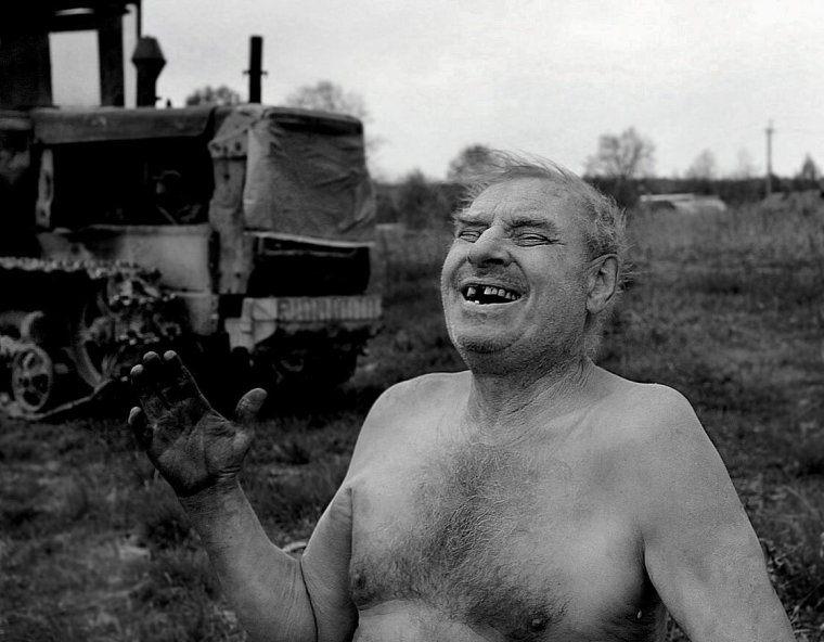 Деревенский тракторист