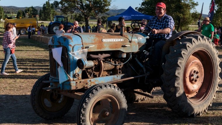 Веселый тракторист