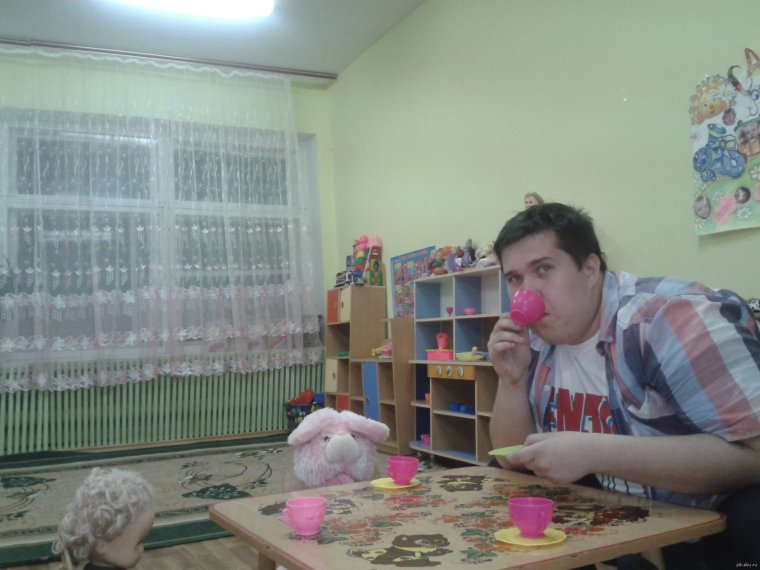 Чаепитие в детском саду Мем