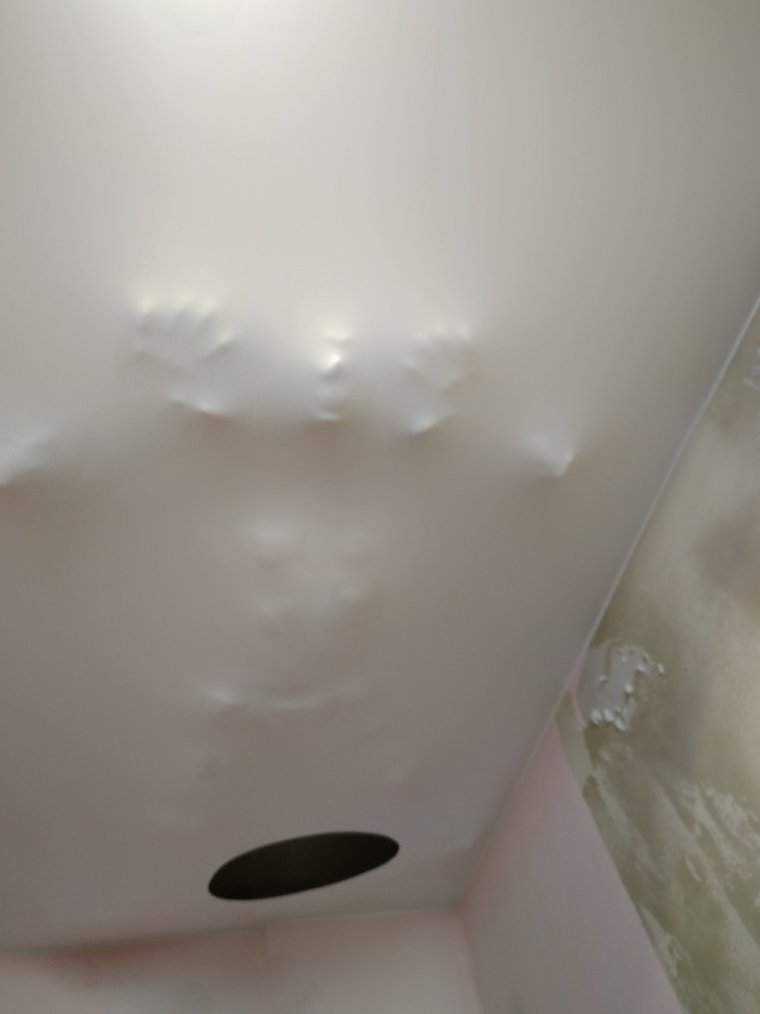 Потолок сломался прикол