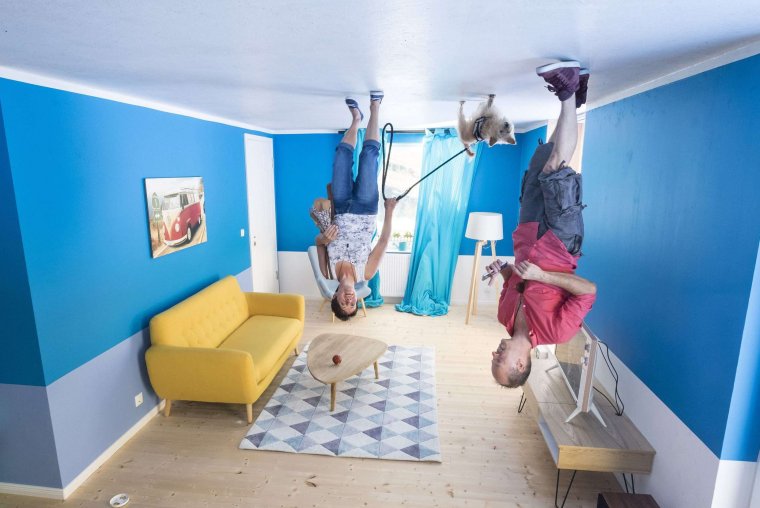 Дом перевертыш изнутри