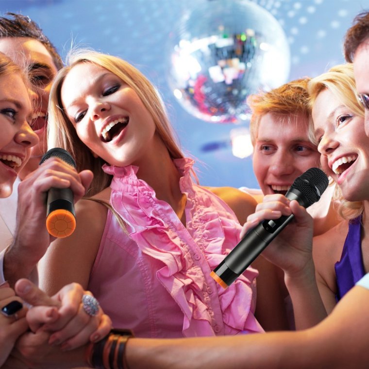 Молодежь поет