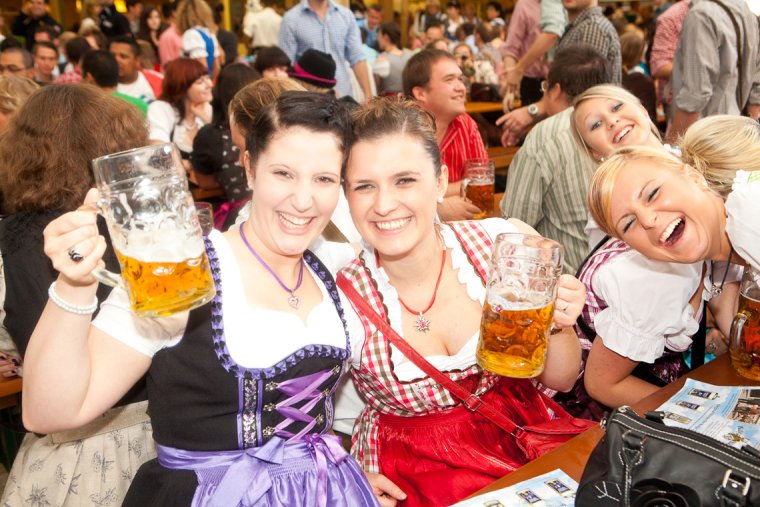 Немки на Октоберфесте страшные