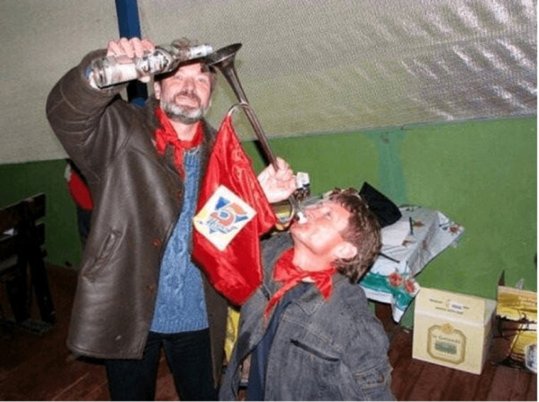 Пионеры бухают