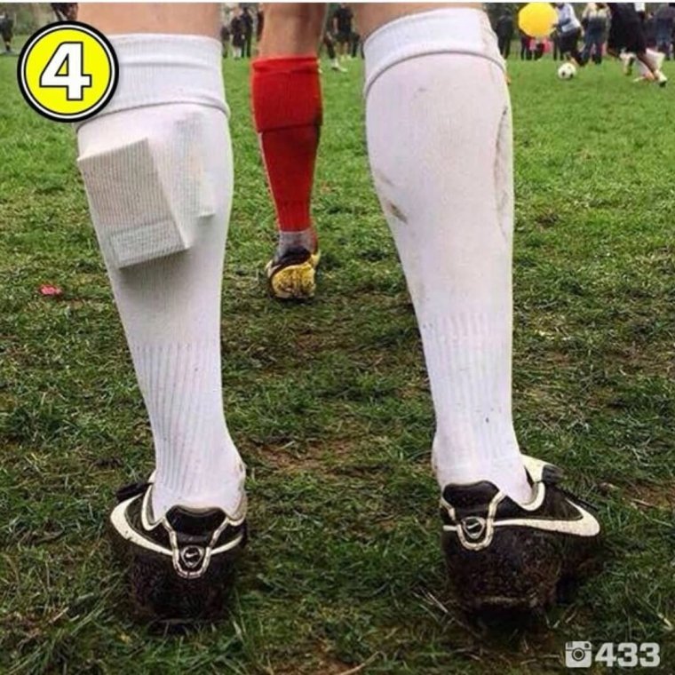 Футболисты с деревянными ногами