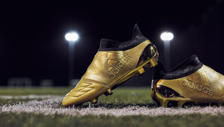 Бутсы адидас золотого цвета