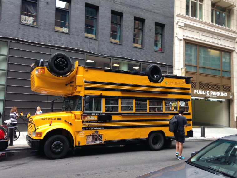 Смешной школьный автобус