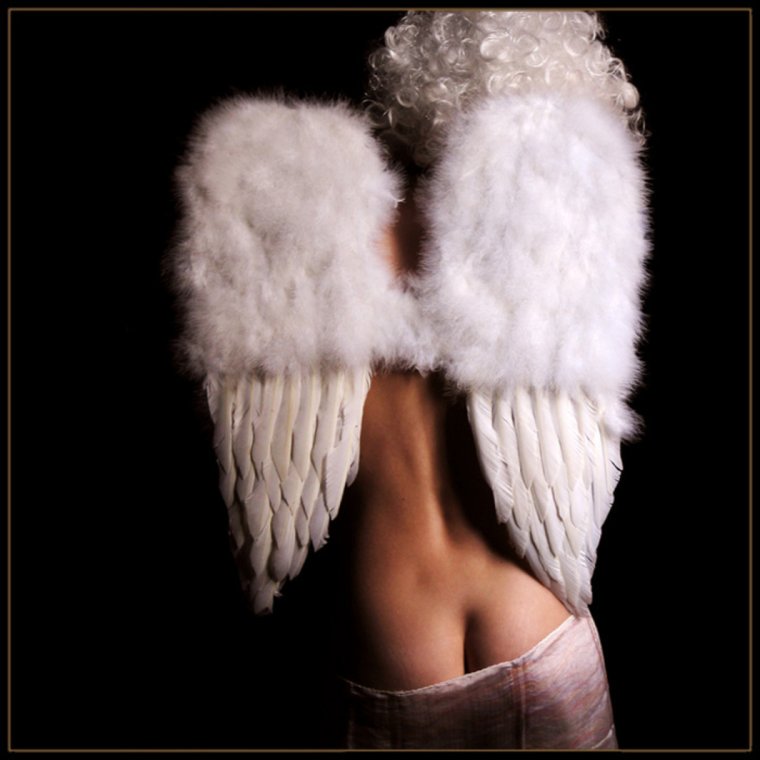 Крылья ангела на спине