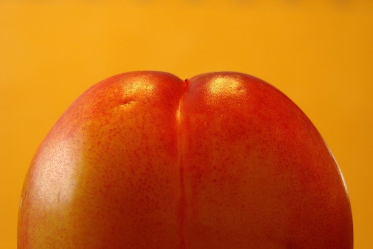 Обои с персиками