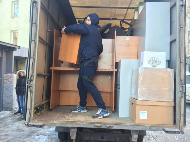 Худой грузчик