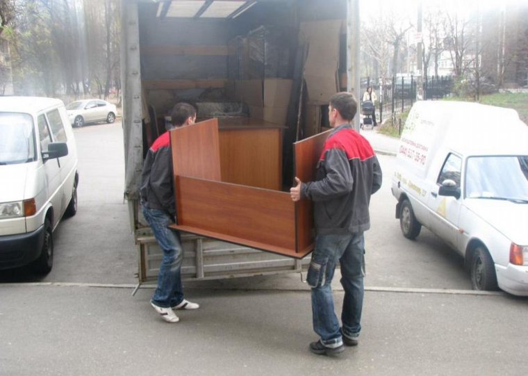 Склад смешно