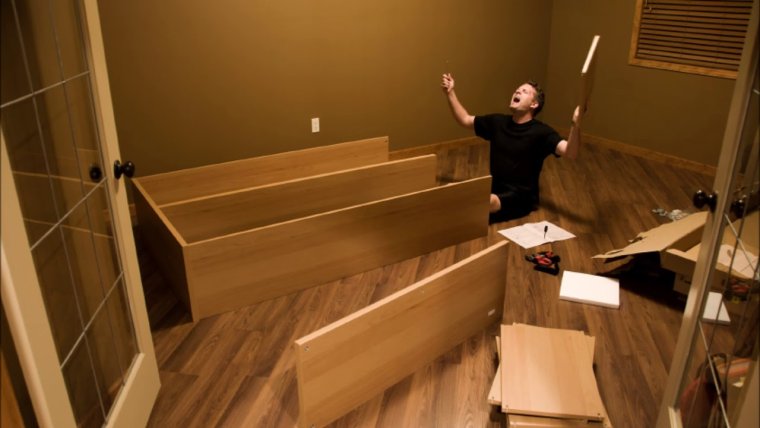 Смешная сборка мебели