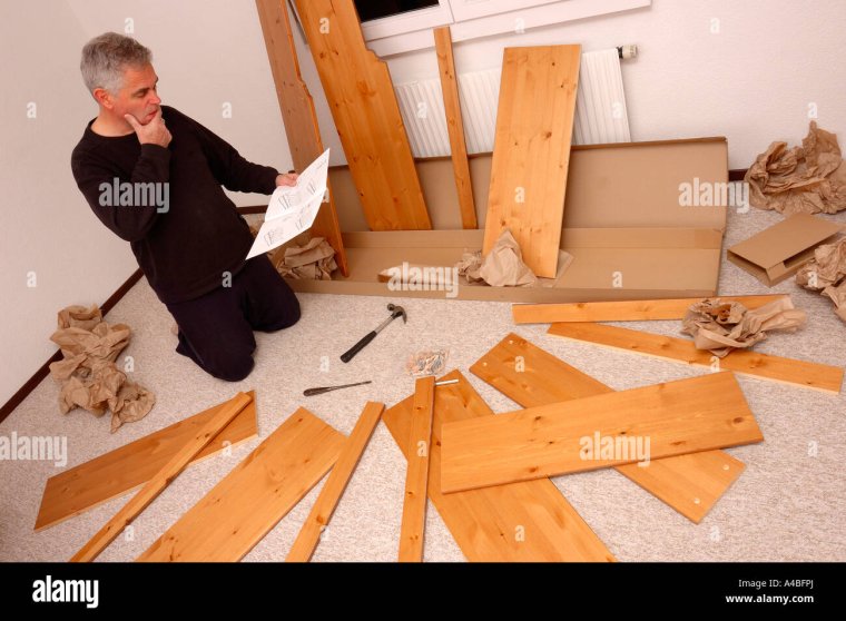 Сборщик мебели прикол