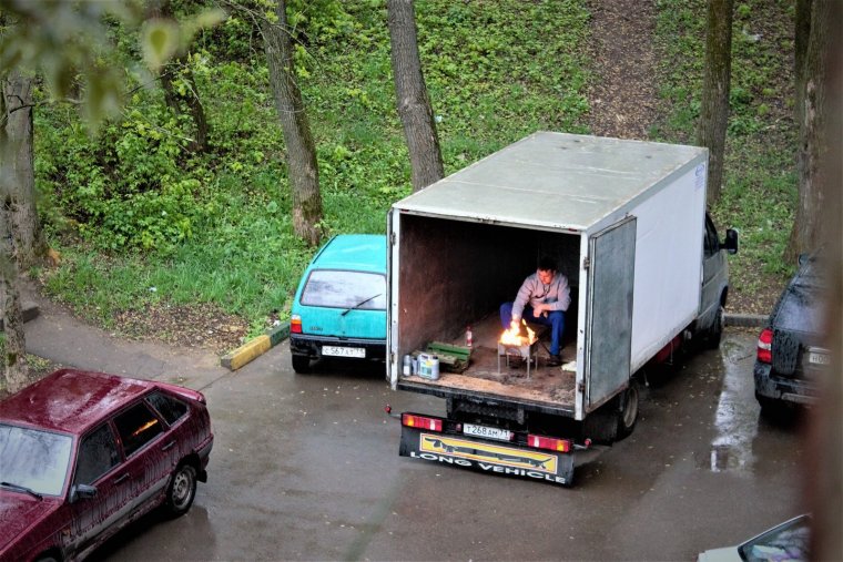 Шашлыки в кузове газели