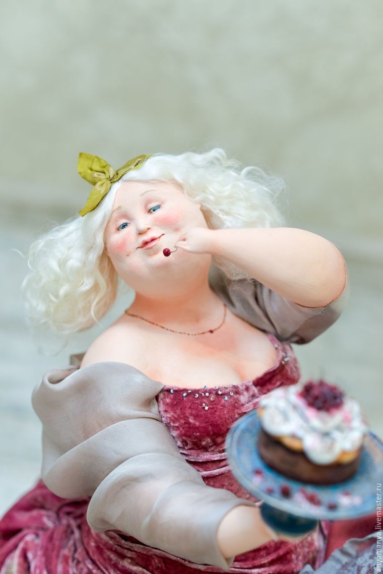 Авторская кукла доктор