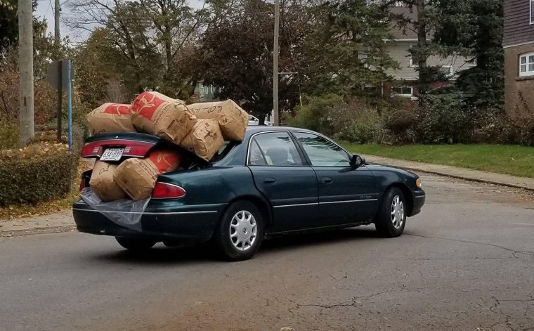 Приколы про курьеров на машине