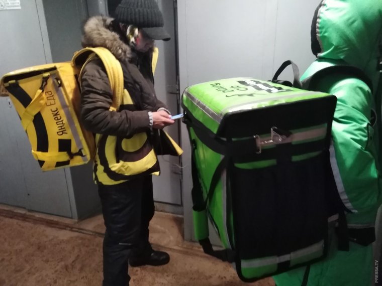 Деливери и Яндекс еда