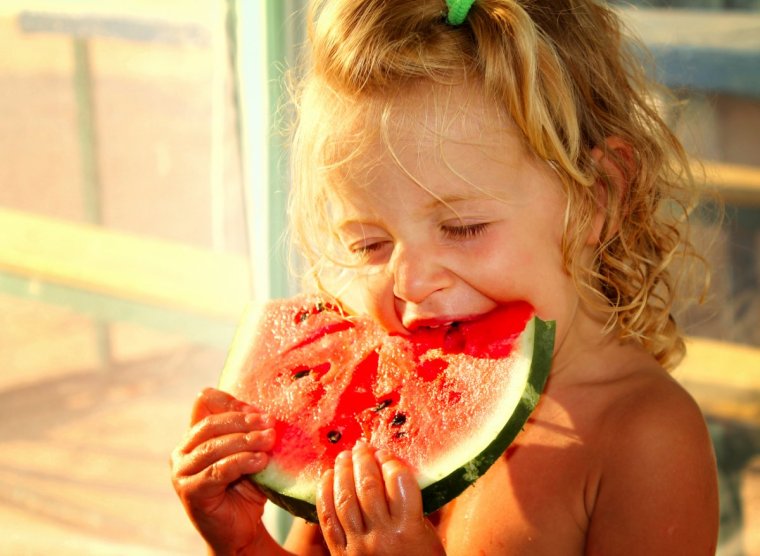 Фото с арбузом дети