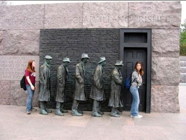 Скульптура очередь