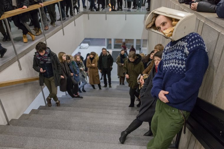 Непонятные ситуации людей