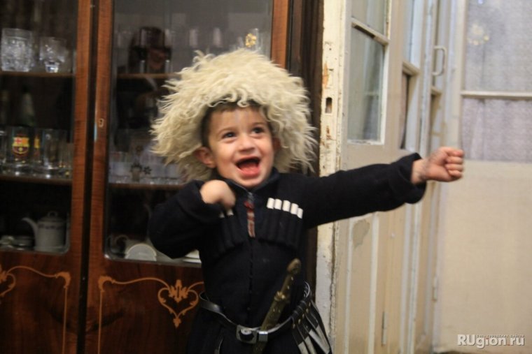 Собака на шашлыках смешно