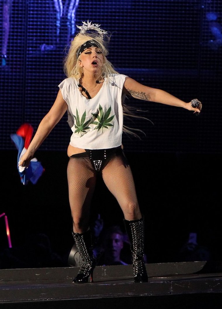 Леди Гага растолстела