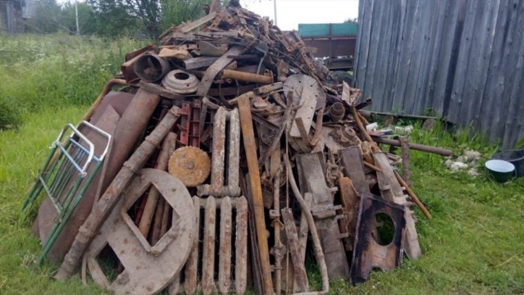 Груда металлолома