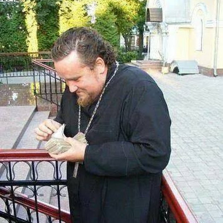 Священник прикол