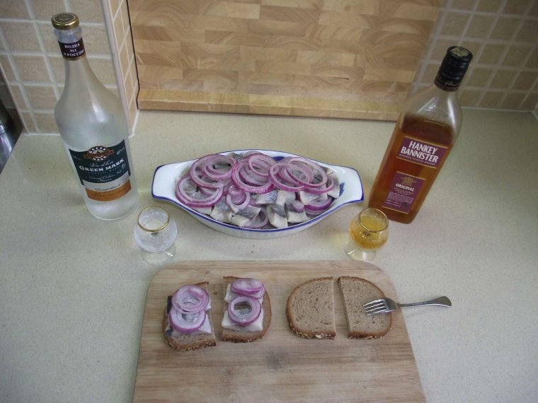 Селедка с водочкой