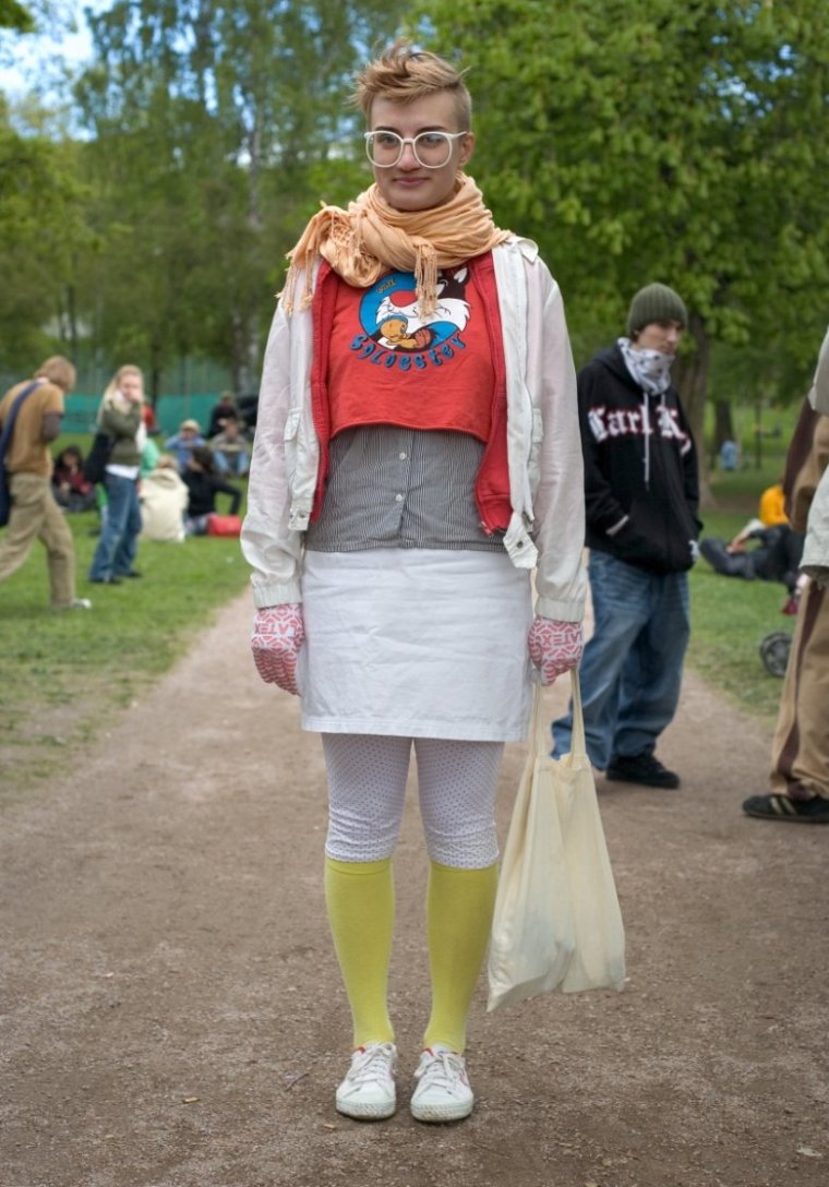 Странно одетые люди