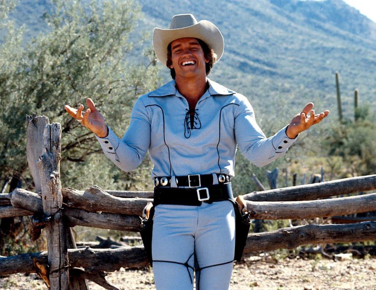 Обезьянка в шляпке