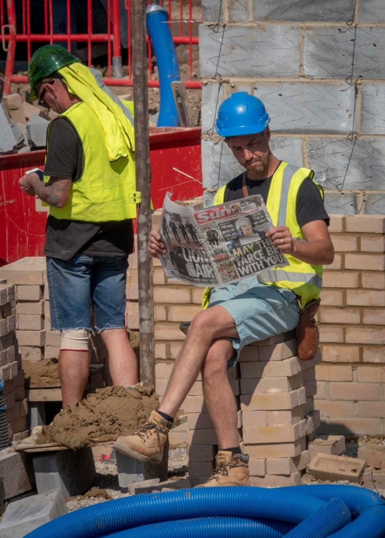 Нелепые строители