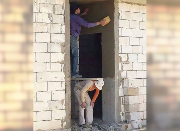 Пьяный Строитель демотиватор