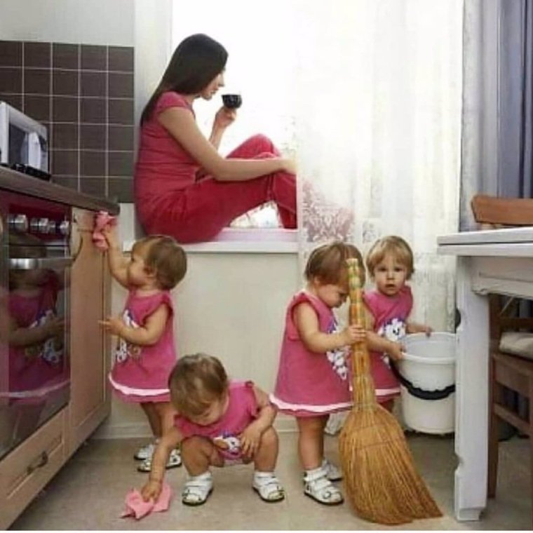 Мама с кучей детей