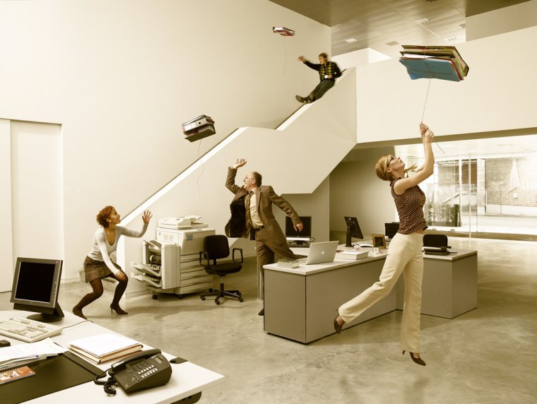 Спит на работе смешные