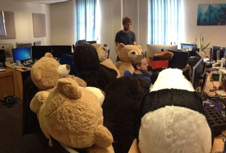 Девушка на работе прикол