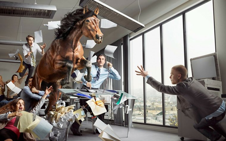 Супергерой в офисе