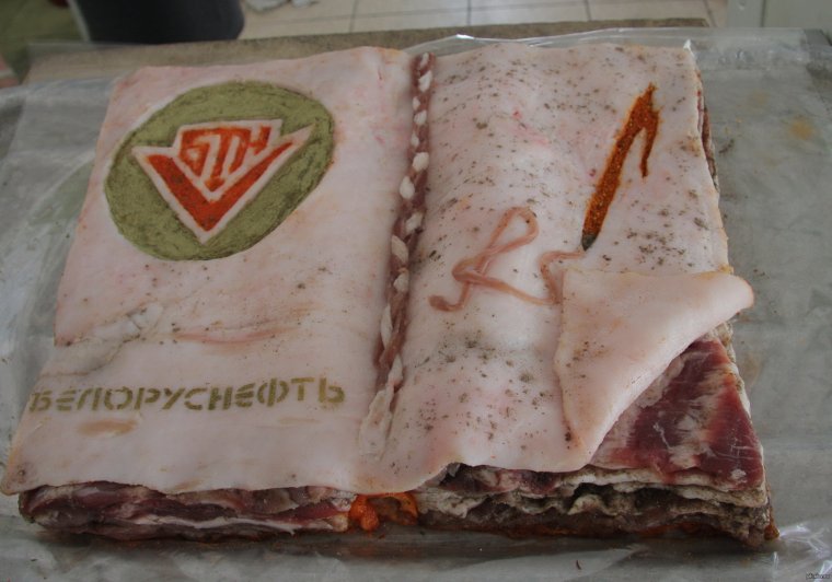 Торт из сала прикол