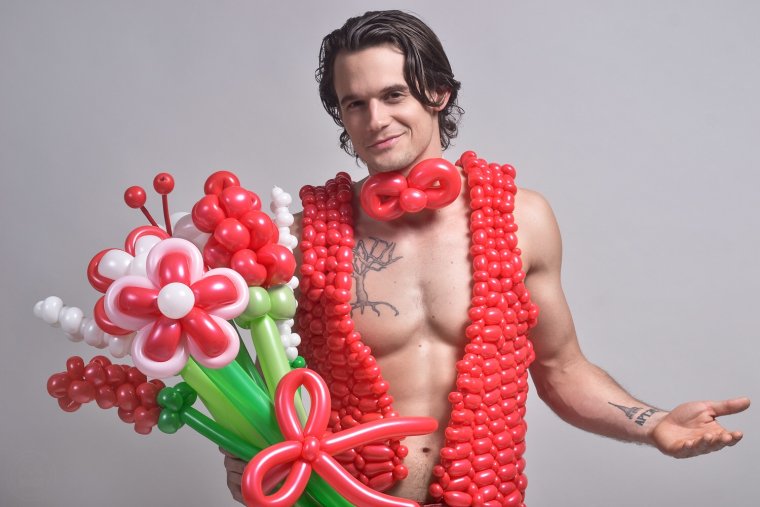 Мужчина из шариков прикольный