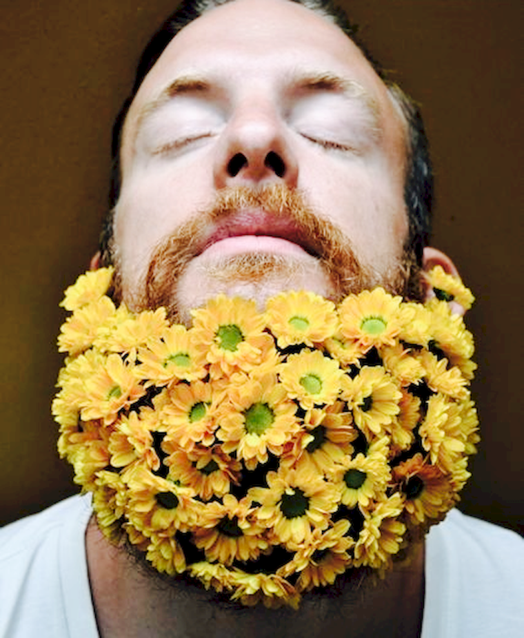Цветы в бороде