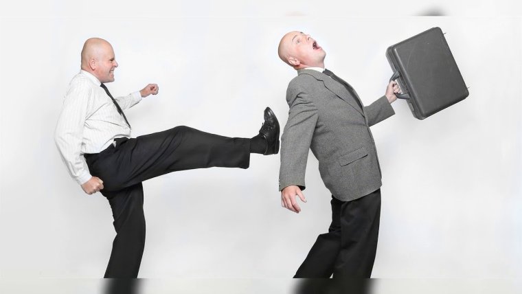 Работник уходит